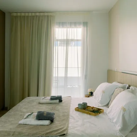 Nesea Seaside Luxury Escape *