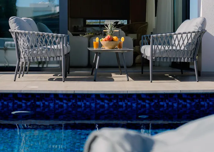 Nesea Seaside Luxury Escape *