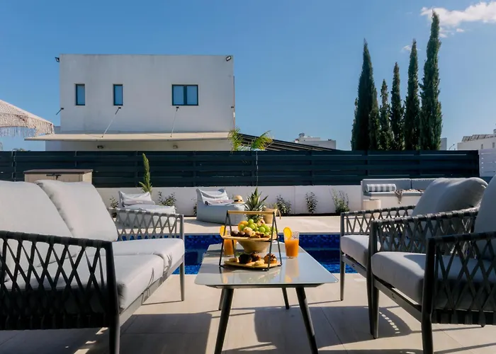 Villa Nesea Seaside Luxury Escape *