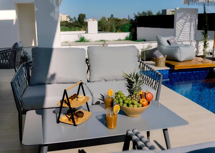 Nesea Seaside Luxury Escape