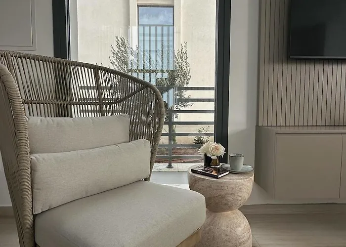 Nesea Seaside Luxury Escape *