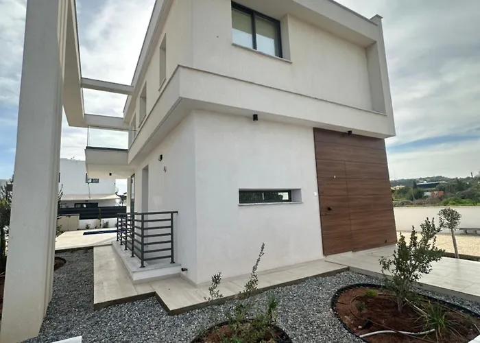 Nesea Seaside Luxury Escape Villa