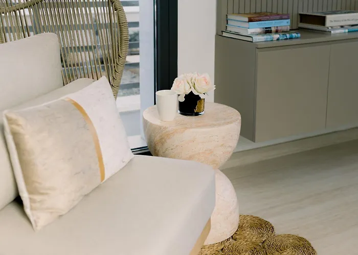 Nesea Seaside Luxury Escape Villa *