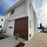 Nesea Seaside Luxury Escape