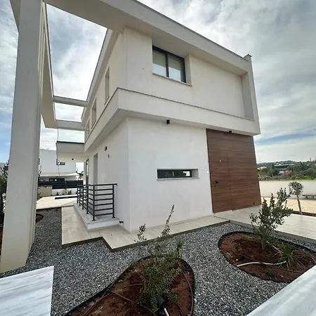Nesea Seaside Luxury Escape Villa